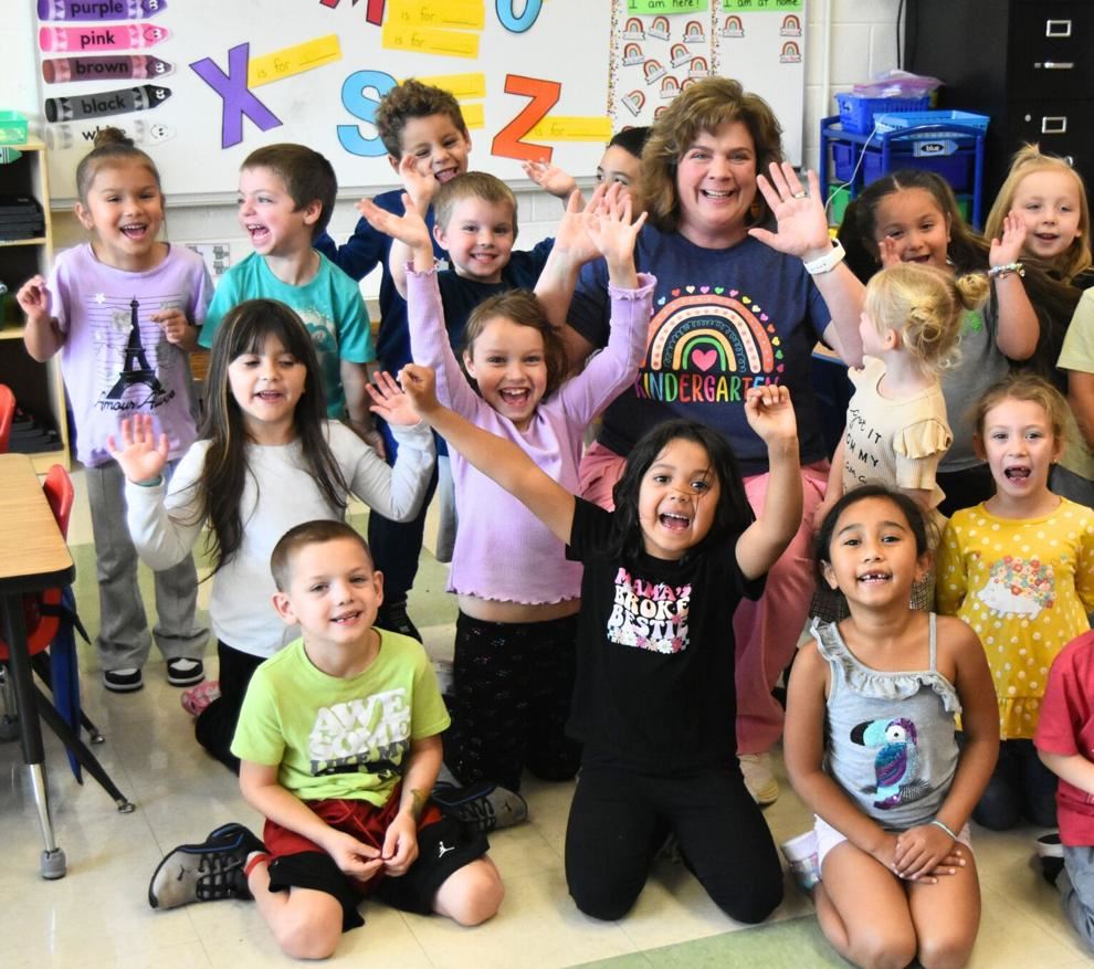  Kindergarten Teacher Kristin Hosey with students